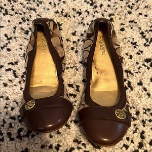 Coach flats